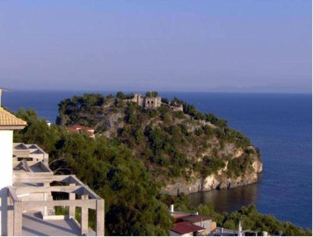 Studios Nikolaou Bros Parga Ngoại thất bức ảnh